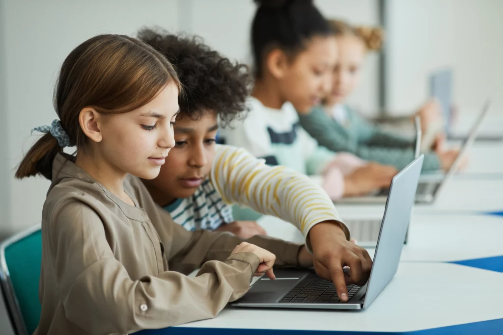 Anmeldung, Kinder, Computer, Download